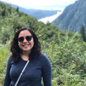 Meet your Posher, Ana